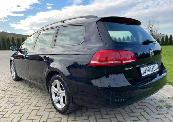 Volkswagen Passat cena 27900 przebieg: 245000, rok produkcji 2013 z Żelechów małe 667